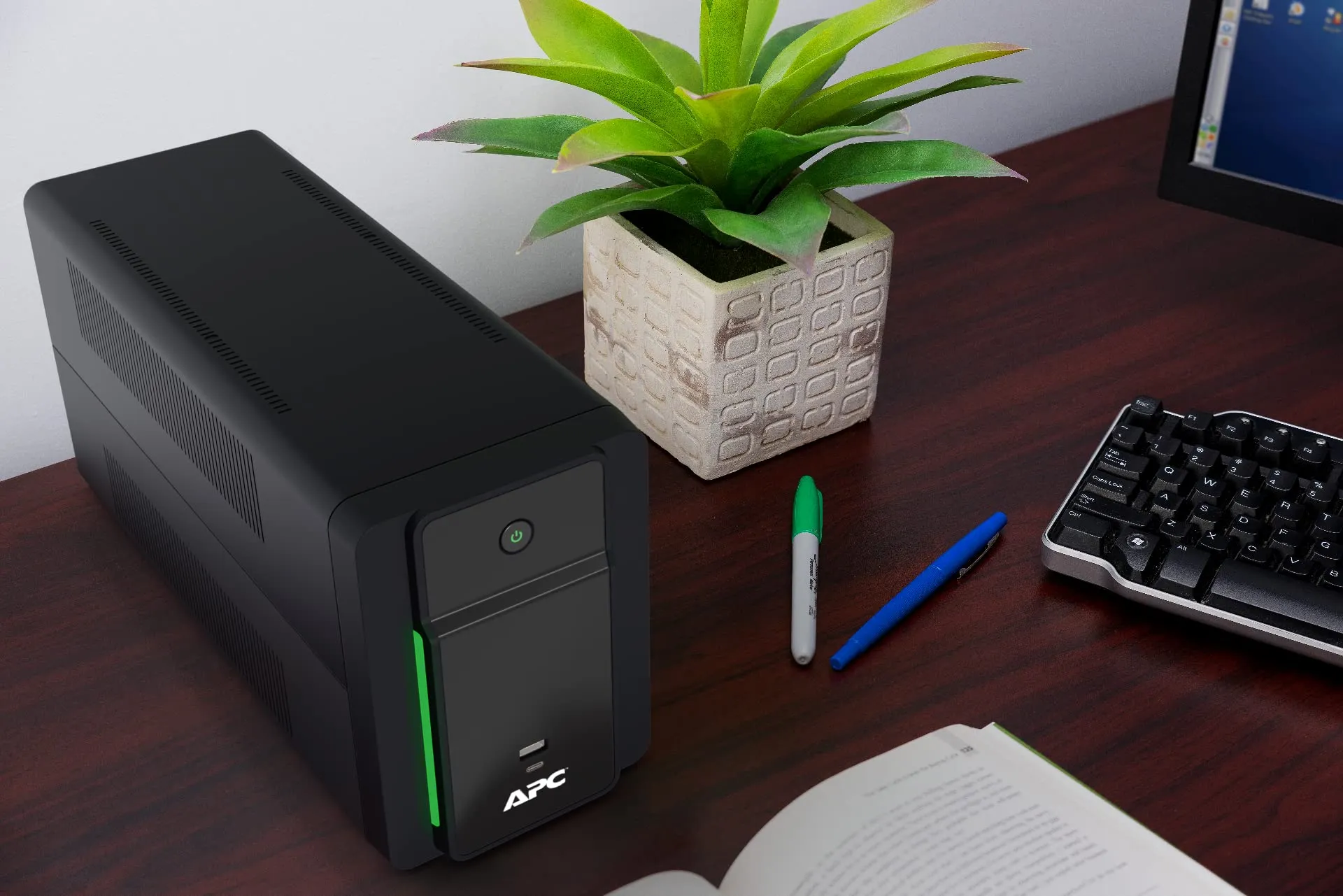 APC BACK-UPS 1200VA AVR with USB Charging Ports