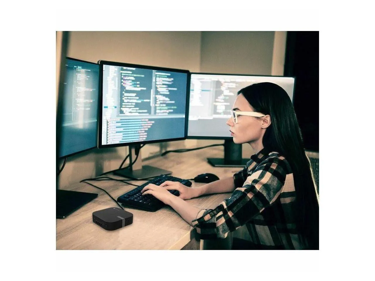 Asus Chromebox 5a CHROMEBOX5A-SC041UNENT Chromebox - Intel Celeron 7305 - 4 GB - 128 GB SSD - Mini PC - Eco Black